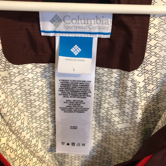 Women’s Columbia burgundy jacket with red zip - Picture 3 of 4